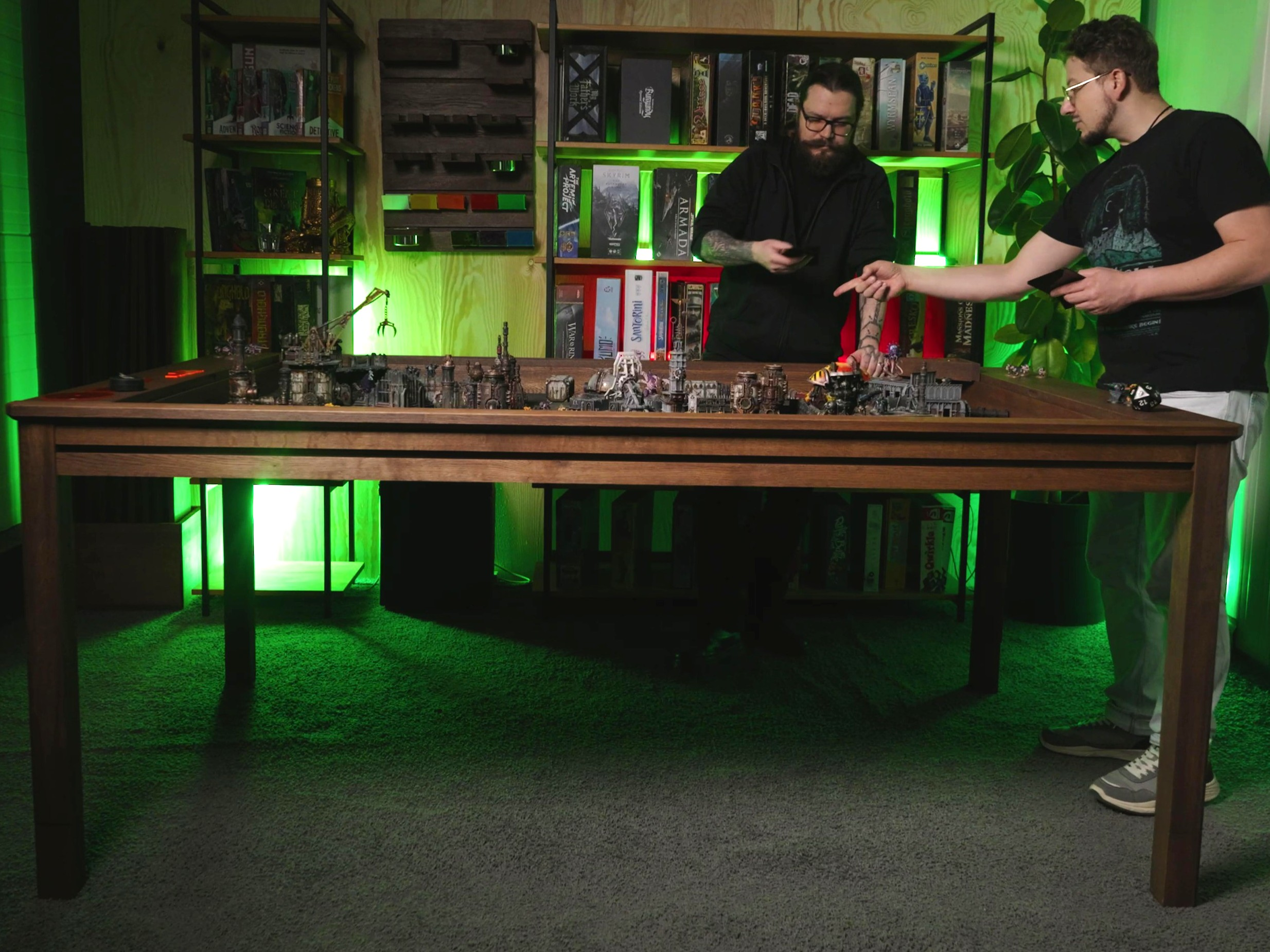The Victor – Everyday Gaming Table by Geeknson by Geeknson Team - Vote ...
